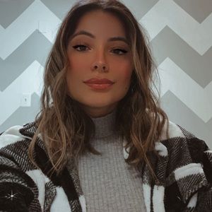 Meet your posher, Ariel